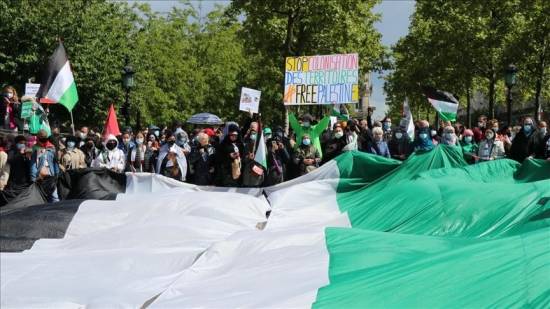 Thousands of protesters demand &#039;sanctions on Zionist entity&#039; in Paris