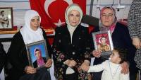 Turkish first lady applauds sit-in mothers