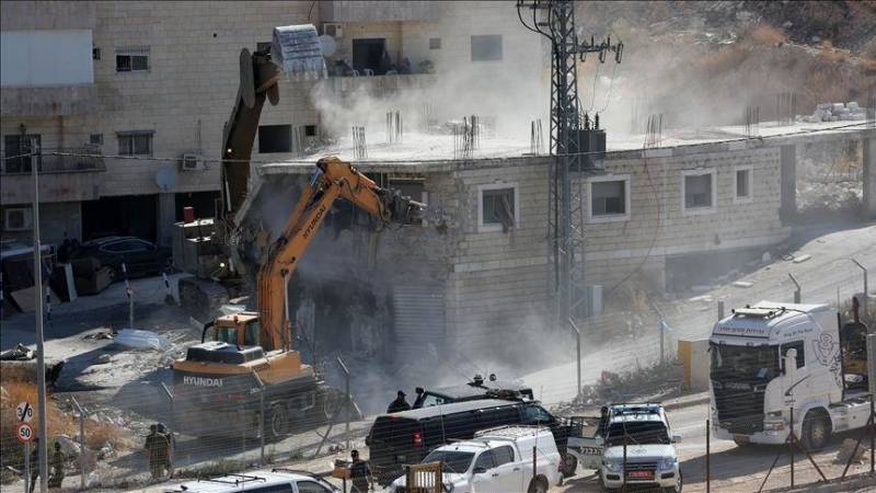 “Israel” orders demolition of 10 Palestinian structures in West Bank