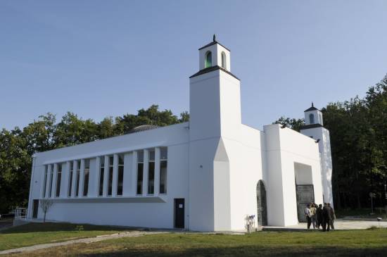 Arson attack, slander on mosques in France&#039;s Nantes, Rennes