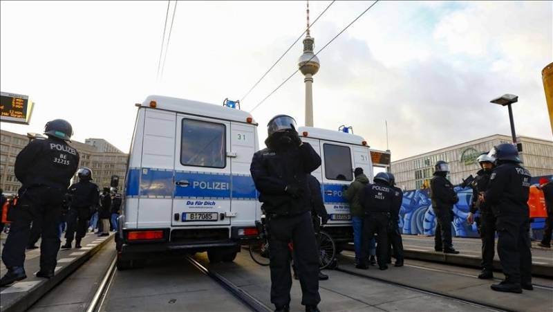 Knife attack kills 3, injures 6 in Germany