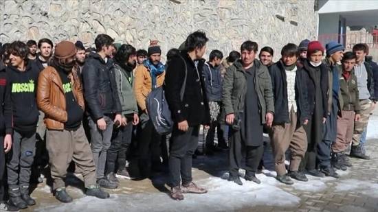 10 asylum seekers held in eastern Turkey