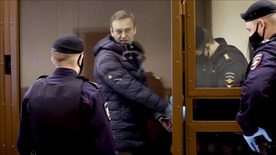 Russia: Navalny being transferred to hospital