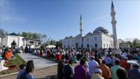 &#039;Eid Mubarak&#039;: Thousands gather for Muslim holiday prayers in US state of Maryland