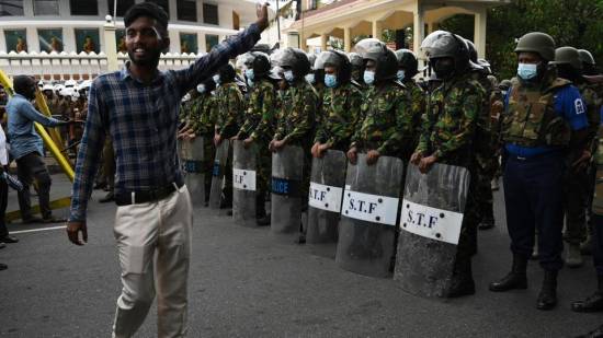 Rights groups urge Sri Lanka not to use force on peaceful protesters