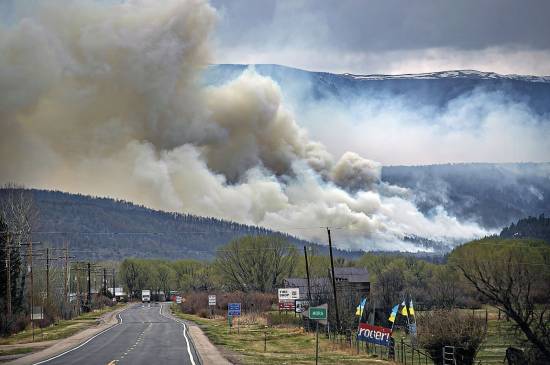 Fury over biggest wildfire in New Mexico sparked by government